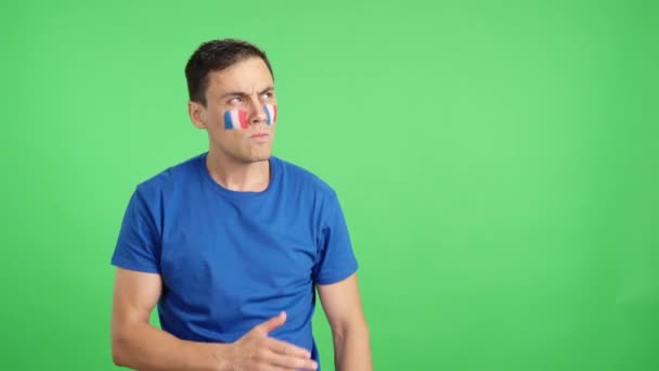 Відео Студії Хромою Французького Патріота Слухає Національний Гімн Урочистістю — стокове відео