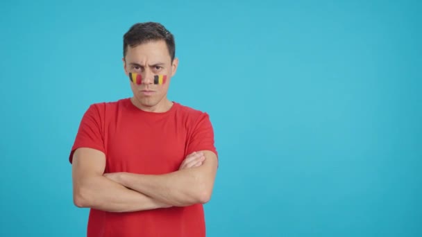 Video Estudio Con Croma Hombre Digno Serio Con Bandera Belga — Vídeo de stock