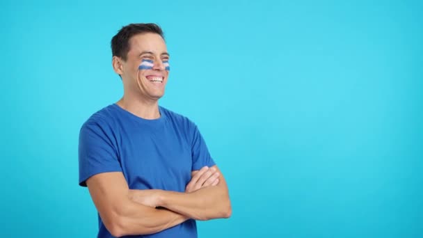 Video Studio Chroma Happy Man Salvadoran Flag Painted Face Looking — Stock Video