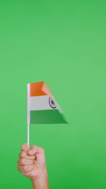 Slow Motion Video Studio Chroma Hand Lifting Indian Pennant While — Stock Video