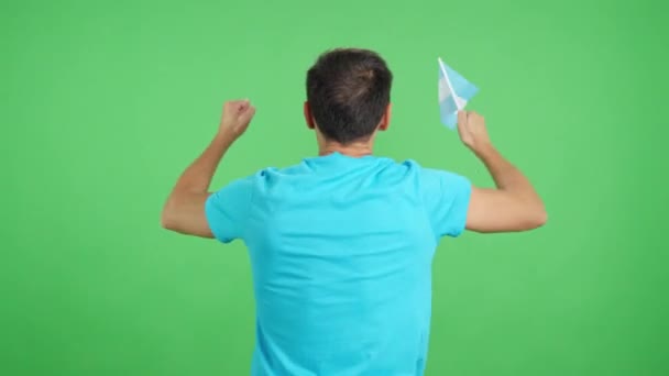 Video Estudio Con Croma Vista Trasera Hombre Ondeando Banderín Argentino — Vídeos de Stock