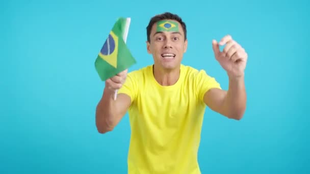 Video Estudio Con Croma Apasionado Nervioso Seguidor Brasileño Durante Una — Vídeos de Stock