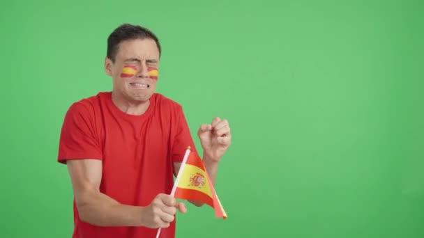 Video Studio Mit Dem Chroma Eines Nervösen Spanischen Fans Während — Stockvideo