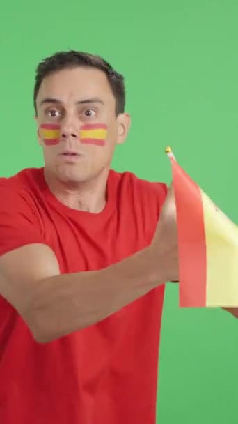 Video Studio Chroma Man Looking Away Waving Spanish National Flag — Stock Video