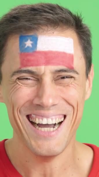 Vídeo Estúdio Com Croma Close Homem Com Uma Bandeira Chilena — Vídeo de Stock