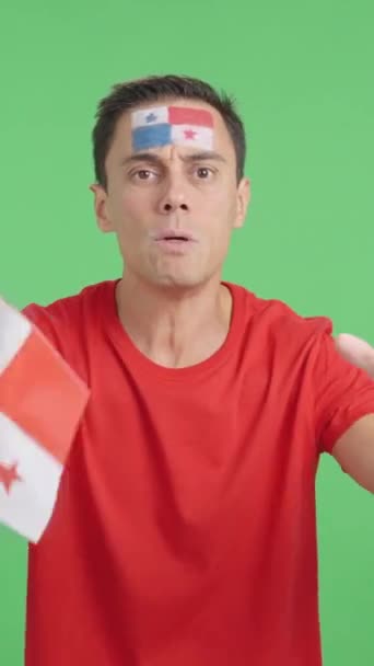 Vídeo Estúdio Com Croma Homem Acenando Uma Bandeira Nacional Panamenha — Vídeo de Stock