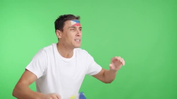 Video Studio Chroma Man Looking Away Waving Philippine National Flag — Stock Video