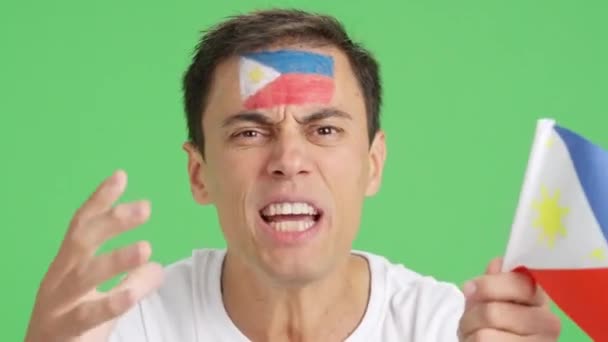 Muž Filipínskou Národní Vlajkou Rozrušený Rozhodčím — Stock video