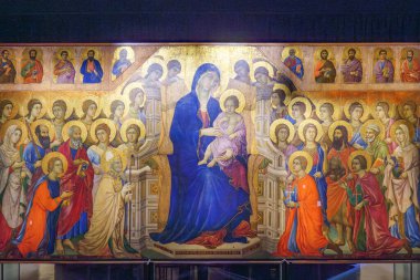 Siena, İtalya, 3 Ocak 2024: Katedral Eserleri Müzesi 'nde Duccio' nun Majesteleri