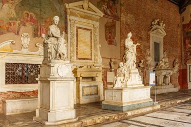 Pisa, İtalya, 2 Ocak 2024, Pisa Mezarlığı. İtalya