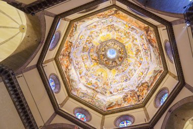 Floransa Katedrali 'nin kubbesinin fotoğrafı, Çiçeklerin Aziz Mary' si, Brunelleschi tarafından dizayn edilmiş, Vasari ve Zuccari 'nin resimleriyle.