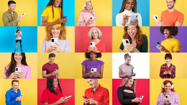 Cep telefonunu kullanan mutlu insanların mozaiği. Stüdyo fotoğrafları farklı renklerde..