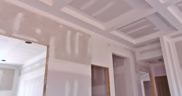 Результаті Обробки Гіпсокартону Гіпсокартон Готовий Фарбування Новозбудованим Будинком — стокове відео