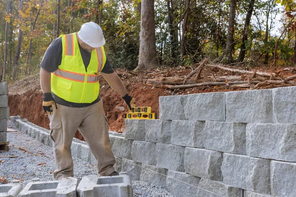 New Property Retaining Block Wall Being Built Construction Worker Erecting — Stock Photo, Image
