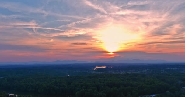 Krásný Panoramatický Výhled Západ Slunce Nad Mraky Úžasnými Dramatickými Světelnými — Stock video