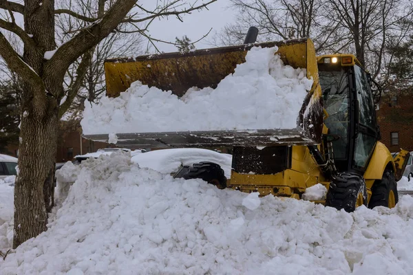 Tractor Utiliza Para Limpiar Nieve Las Carreteras Después Fuertes Nevadas — Foto de Stock