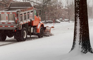 Traktör alan kış kar traktör kar temizleme kar temizleme