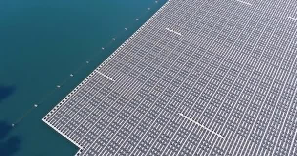 Esta Nova Fonte Energia Alternativa Limpa Com Painéis Solares Flutuantes — Vídeo de Stock