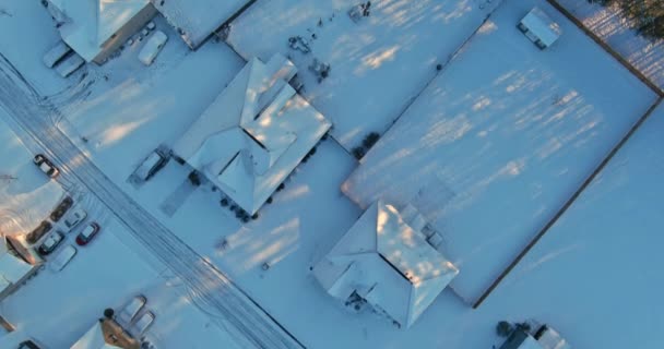 サウスカロライナ州では アメリカの小さな町大きな雪が空中から見た後に美しい雪のシーン — ストック動画