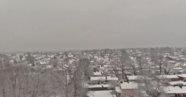 Pohled Vzdušného Úhlu Sněžení Těžká Zima Malé Americké Město New — Stock video