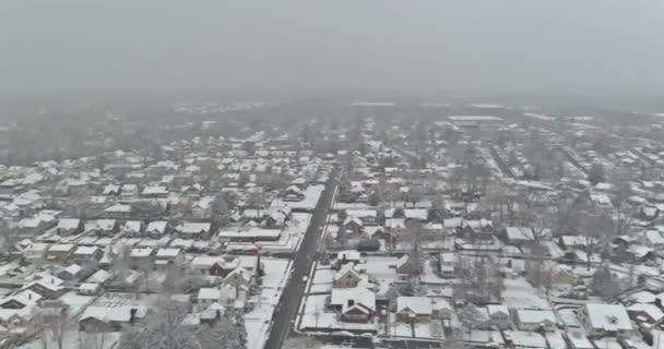 今年の極端な冬の間に米国ニュージャージー州の息をのむような空中ビューの小さな町 — ストック動画