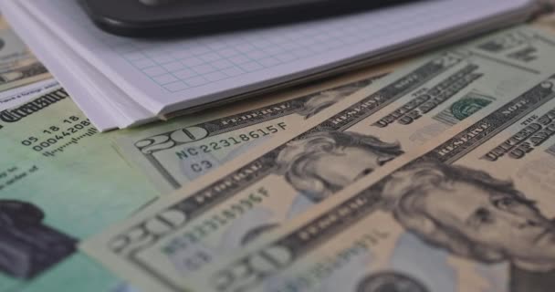 Desk United States 1040 Individual Tax Income Form Pen Calculator — Vídeos de Stock