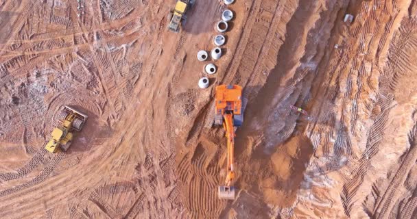 Conjunction Laying Underground Storm Sewer Pipes Construction Site Excavator Digs — Vídeo de Stock