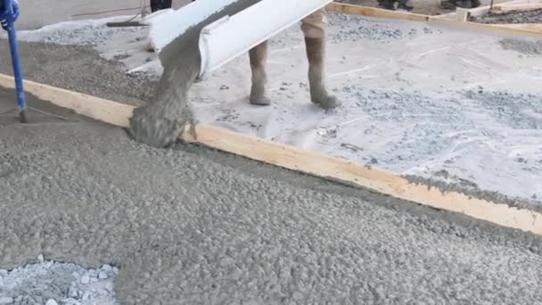 Concrete Mixing Truck Pour Out Concrete Pavement New House — Stok video