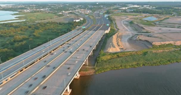 Brücke Über Den Raritan River Zwischen Sayreville Und Woodbridge New — Stockvideo