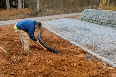 Uzun ömürlü olması için drenaj borularının montajı önemlidir.