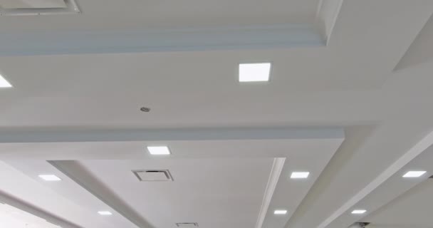 Casa Que Sido Pintada Techo Blanco Bonito Sistema Ventilación Color — Vídeo de stock