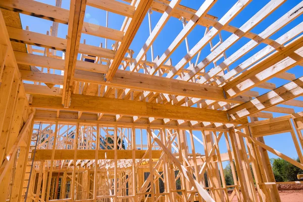 Budowa Nowego Domu Drewnianymi Belkami System Sufitowy Ścienny Zbudowany Ramą — Zdjęcie stockowe