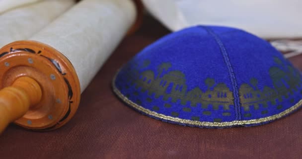 Prayer Attributes Jewish Symbol Torah Shofar Horn Shawl Tallit Other — ストック動画