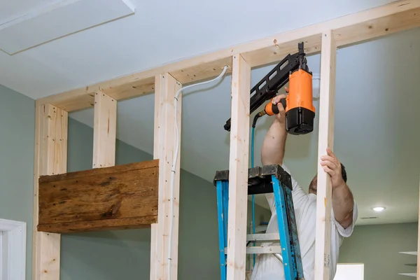Help Air Hammer Builder Nails Wooden Beams Frames House Construction — Stock Photo, Image