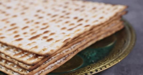 Jewish Holiday Passover Significant Celebration Kosher Unleavened Matzah Bread Table — Stockvideo