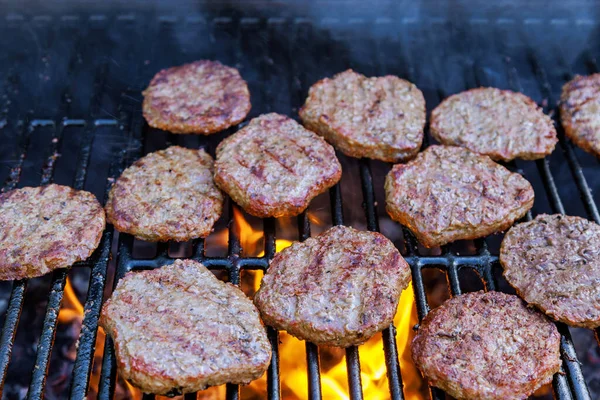 Grilled American Beef Burger Barbecue Hot Grill Flame — Stock Photo, Image