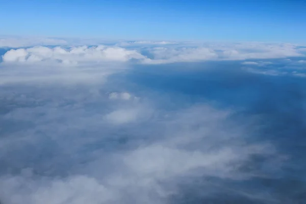 Vista Através Janela Uma Aeronave Durante Voo Com Lindo Céu — Fotografia de Stock