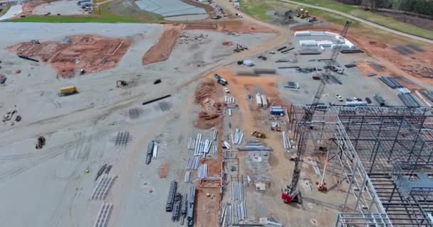 Při Výstavbě Průmyslových Budov Jeřáby Používají Výstavbě Kovových Ocelových Rámových — Stock video