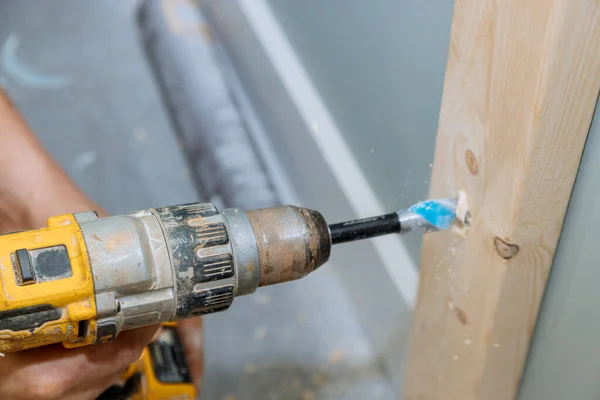 Proceso Perforación Pared Para Permitir Tendido Cables Junto Con Renovación — Foto de Stock