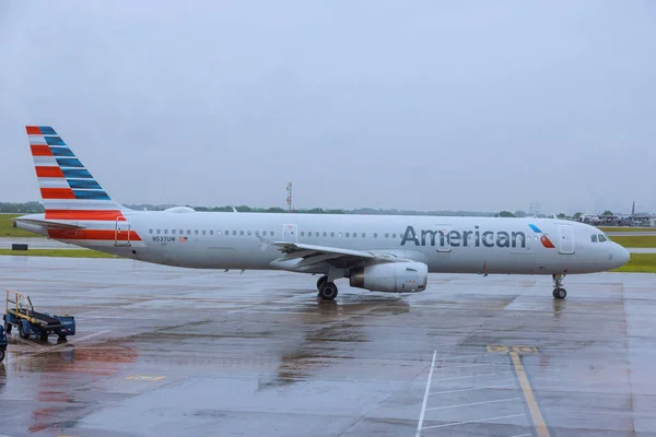 Απριλίου 2023 Charlotte Airport Ηπα American Airlines Αεροσκάφη Για Την — Φωτογραφία Αρχείου