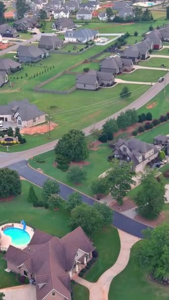 Spectacular Aerial View Roof Home Small American Town Summer Time — Stockvideo
