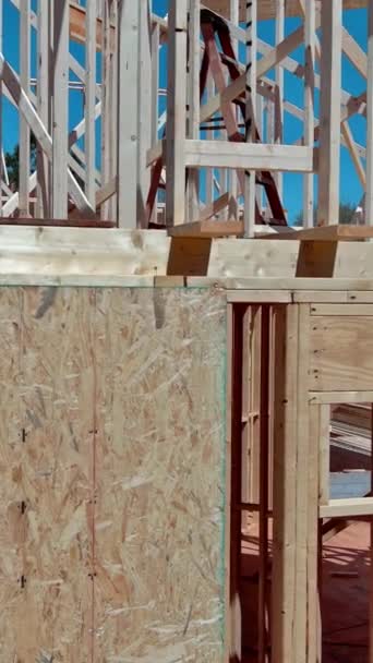 Quadro Emoldurando Vara Feixe Durante Construção Casa Nova — Vídeo de Stock