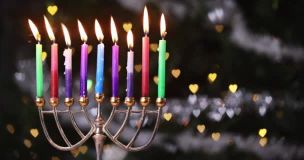 Hanukkah Menorah与Jewish Hanukkiah烛光点燃了神圣的节日 — 图库视频影像