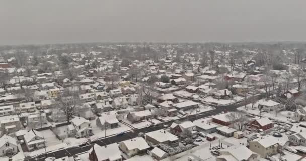 Vista Aerea Invernale Piccola Città Con Tetti Innevati Dopo Nevicata — Video Stock