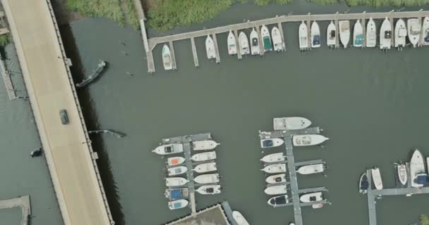 Schöne Panoramische Yachthafen Küste Der Boote Piers Yacht Segelboot Luftaufnahme — Stockvideo