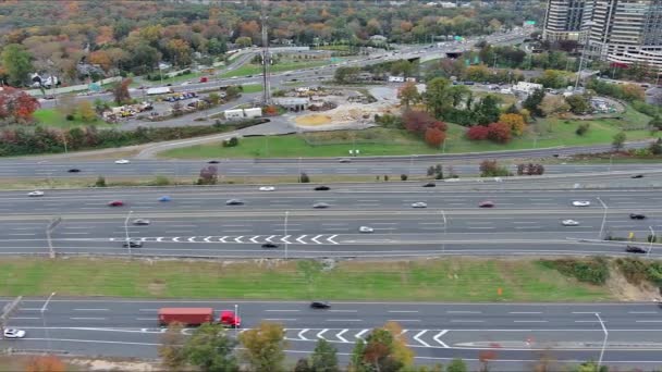 Turnpike Воздушным Видом Быстро Движущимся Интенсивным Движением Самой Оживленной Автомагистрали — стоковое видео