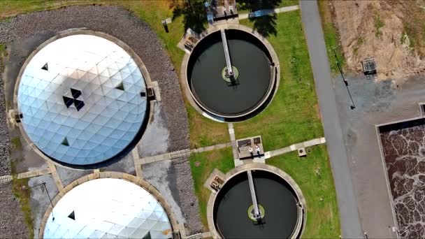 Estação Tratamento Águas Residuais Industriais Com Tanques Aeração Purificação Água — Vídeo de Stock