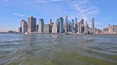 New York şehrinin güzel panoramik manzarası. Manhattan şehir merkezi iş merkezi ofis binaları.