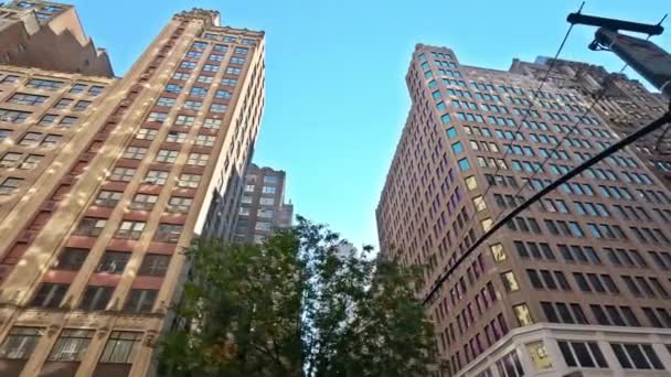 Tomando Manhattan Horizonte Ciudad Nueva York Través Rascacielos Americanos — Vídeos de Stock