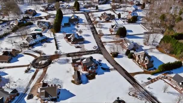 American Small Towns Quiet Suburban Streets Dotted Private Homes Winter — Stock Video
